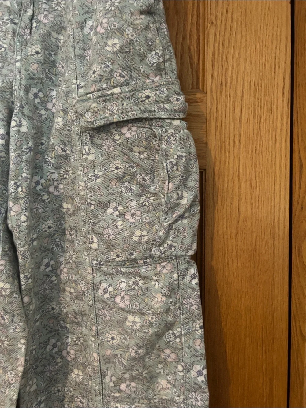 Levi’s Big Girls Twill High-Rise Baggy Floral Cargo Pants | Size 10